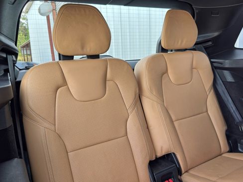 Used 2017 Volvo XC90 T8 Inscription w/ Vision Package image 39