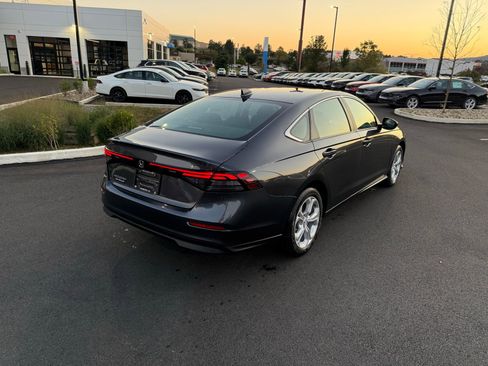 New 2025 Honda Accord LX image 5