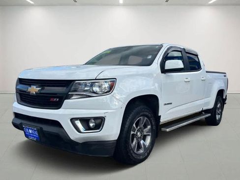 Used 2018 Chevrolet Colorado Z71 image 2