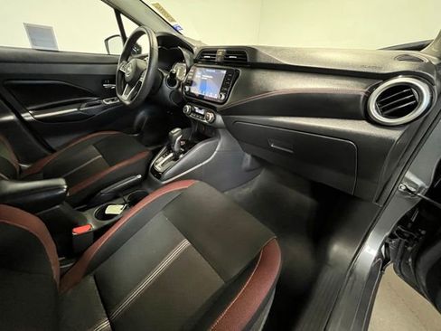 Used 2024 Nissan Versa SR FWD image 10