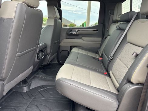 New 2026 Chevrolet Silverado 1500 ZR2 AWD/4WD image 17