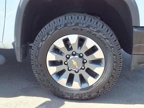 Used 2023 Chevrolet Silverado 2500 Custom AWD/4WD image 10