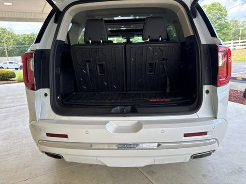 Used 2023 GMC Acadia Denali w/ Denali Technology Package AWD/4WD image 34
