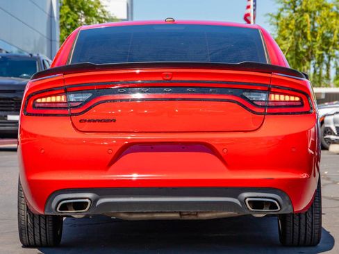 Used 2022 Dodge Charger SXT w/ Blacktop Package RWD image 5