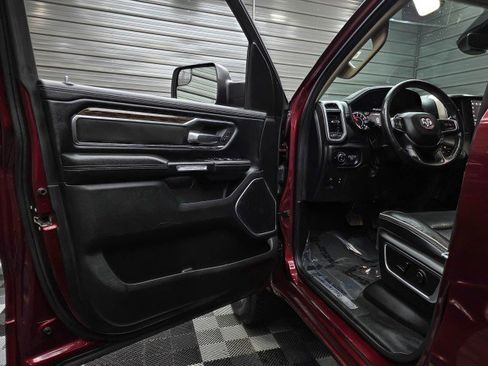 Used 2019 RAM 1500 Laramie AWD/4WD image 33