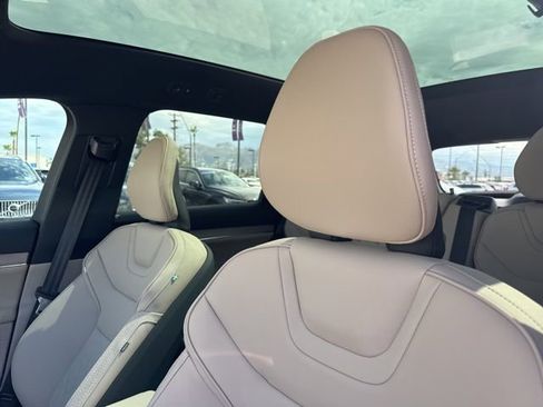 New 2025 Volvo EX90 Plus image 14