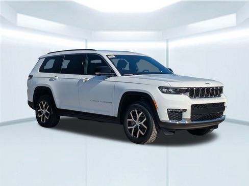 New 2025 Jeep Grand Cherokee L Limited RWD image 9