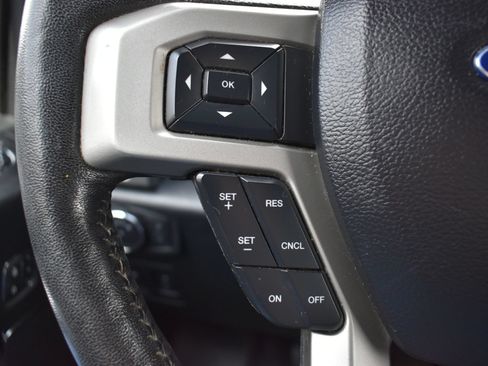 Used 2019 Ford F150 Lariat w/ Equipment Group 502A Luxury AWD/4WD image 21