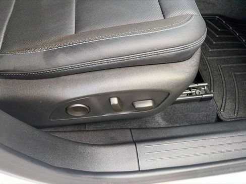 Used 2026 Chevrolet Equinox EV LT w/ Active Safety Package 3 FWD image 37