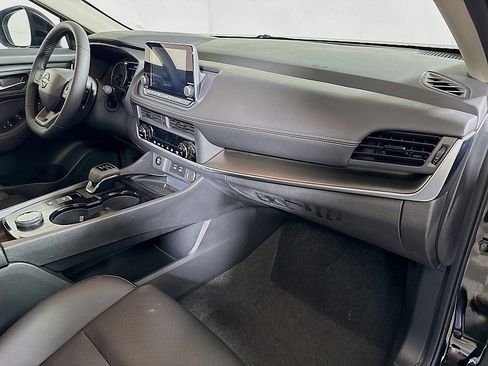 New 2026 Nissan Rogue SV AWD/4WD image 28
