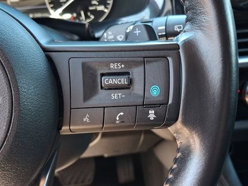 Used 2024 Nissan Pathfinder SV FWD image 23