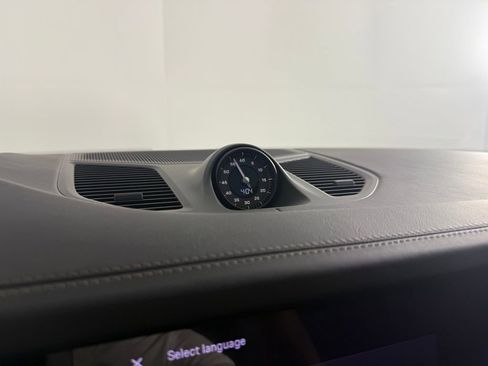 Certified 2025 Porsche Cayenne Turbo image 30