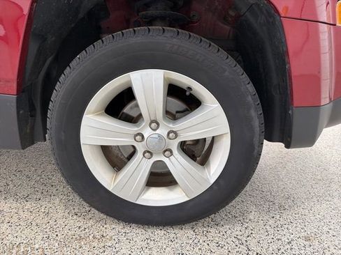 Used 2016 Jeep Patriot Latitude image 33