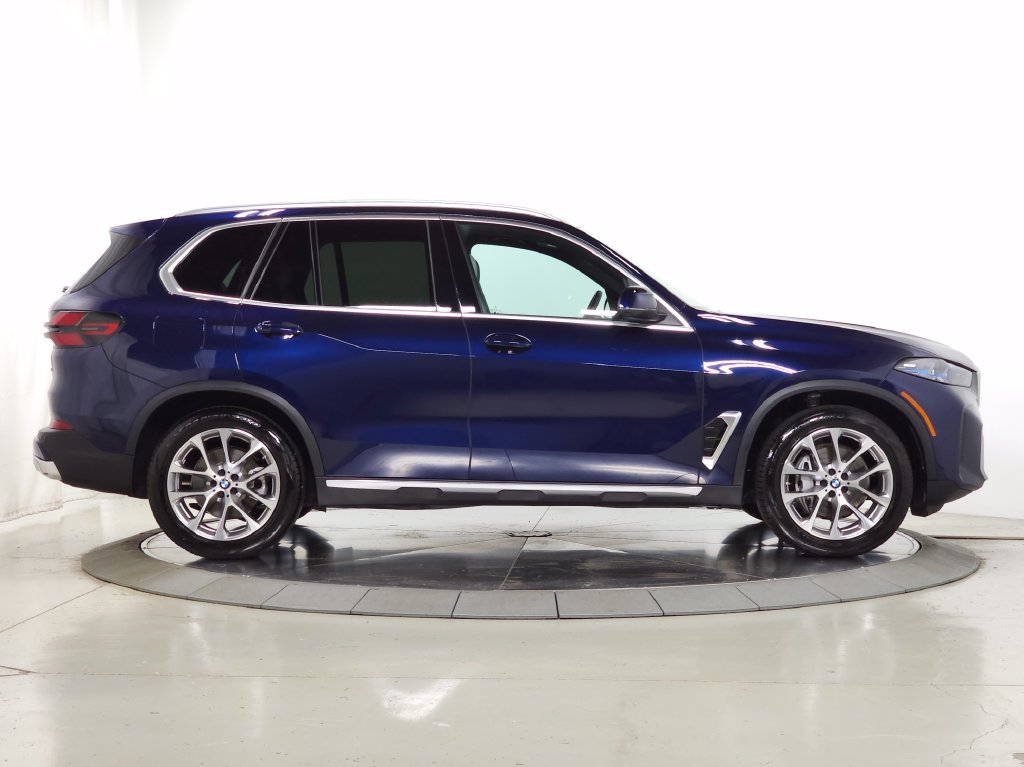 Used 2026 BMW X5 xDrive40i w/ Premium Package AWD/4WD image 12