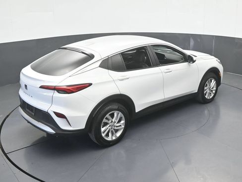 Used 2025 Buick Envista Preferred FWD image 44