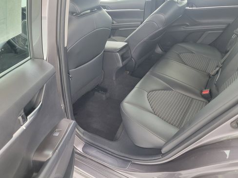 Used 2023 Toyota Camry SE image 16