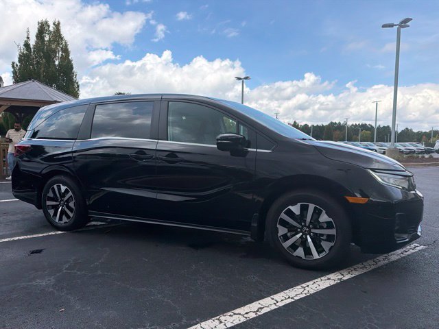 Certified 2026 Honda Odyssey EX-L image 4