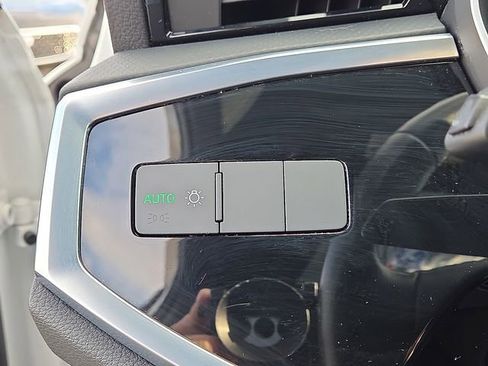 Used 2021 Audi Q3 2.0T Premium w/ Convenience Package image 25