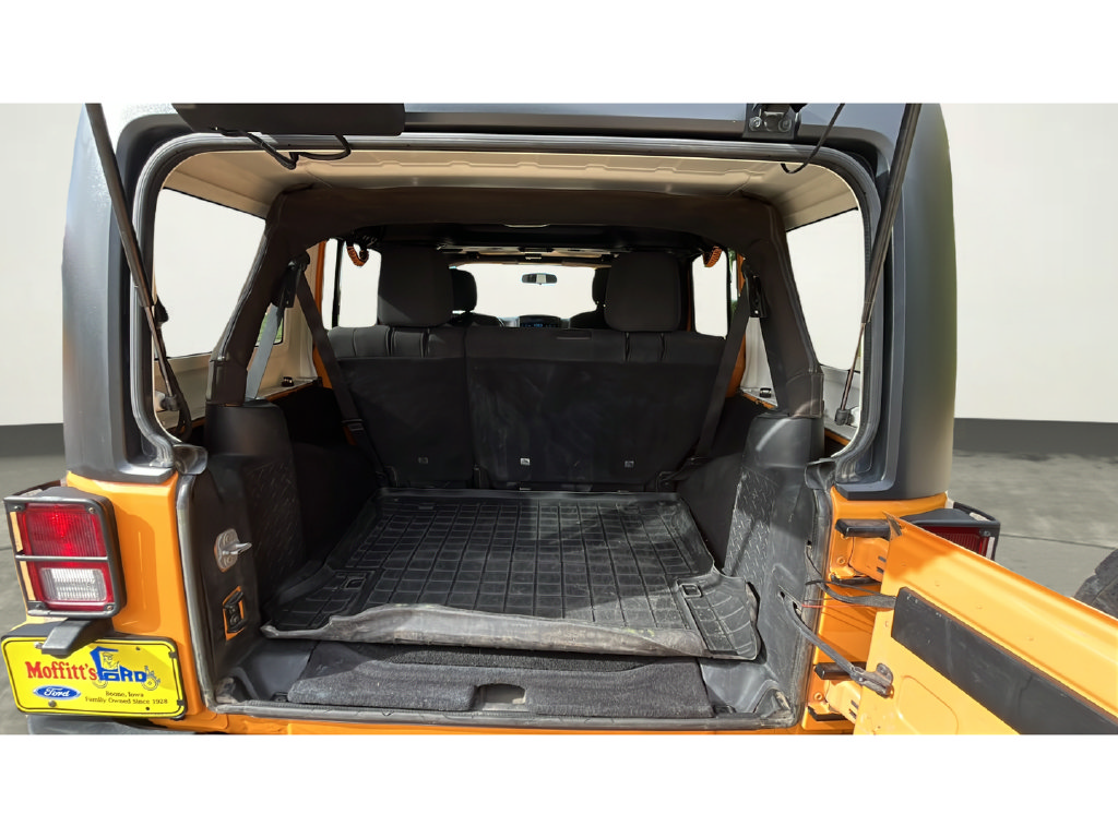 Used 2012 Jeep Wrangler Unlimited Sport AWD/4WD image 17