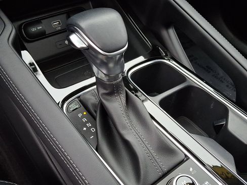 Used 2020 Kia Telluride EX AWD/4WD image 18