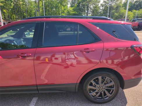 Used 2024 Chevrolet Equinox RS w/ RS Leather Package FWD image 28