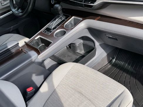 Used 2022 Toyota Sienna LE image 22