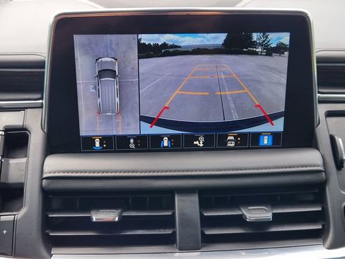 Used 2021 Chevrolet Tahoe High Country w/ Premium Package RWD image 19