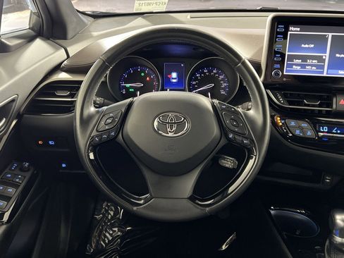 Used 2019 Toyota C-HR Limited FWD image 16