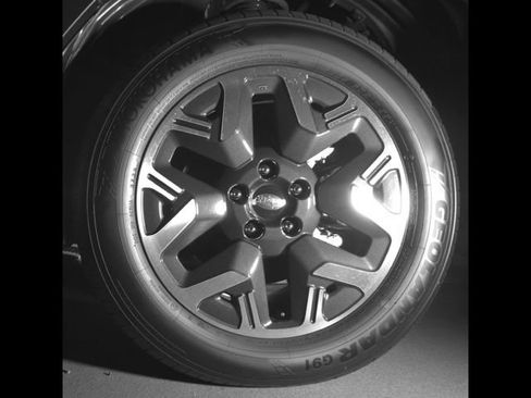 Certified 2025 Subaru Forester Wilderness AWD/4WD image 9