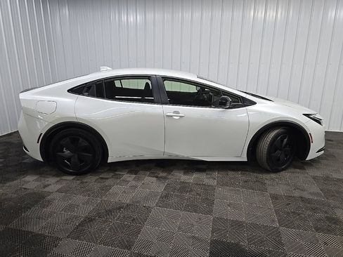 Used 2024 Toyota Prius Prime FWD image 2