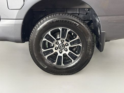 Used 2022 Nissan Titan SV w/ Accessory Utility Package image 28