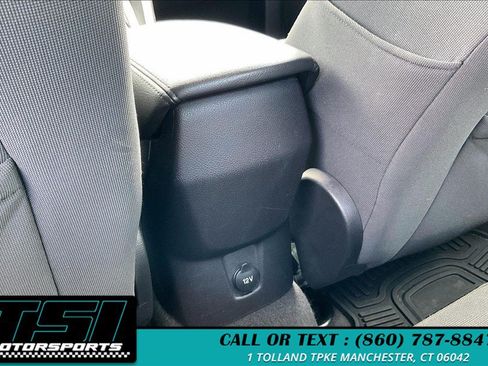 Used 2014 Ford Focus SE w/ SE Sport Package FWD image 29