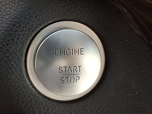 Used 2015 Mercedes-Benz GL 450 4MATIC image 19
