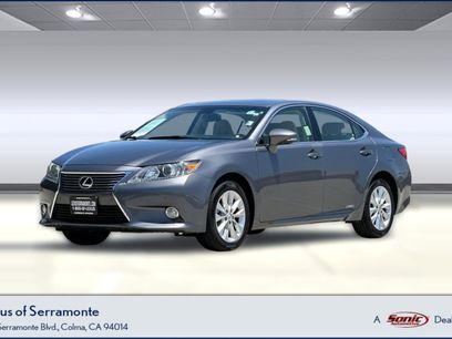 Used 2013 Lexus ES 300h w/ Luxury Pkg