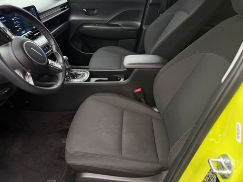 Used 2025 Hyundai Kona SEL image 25