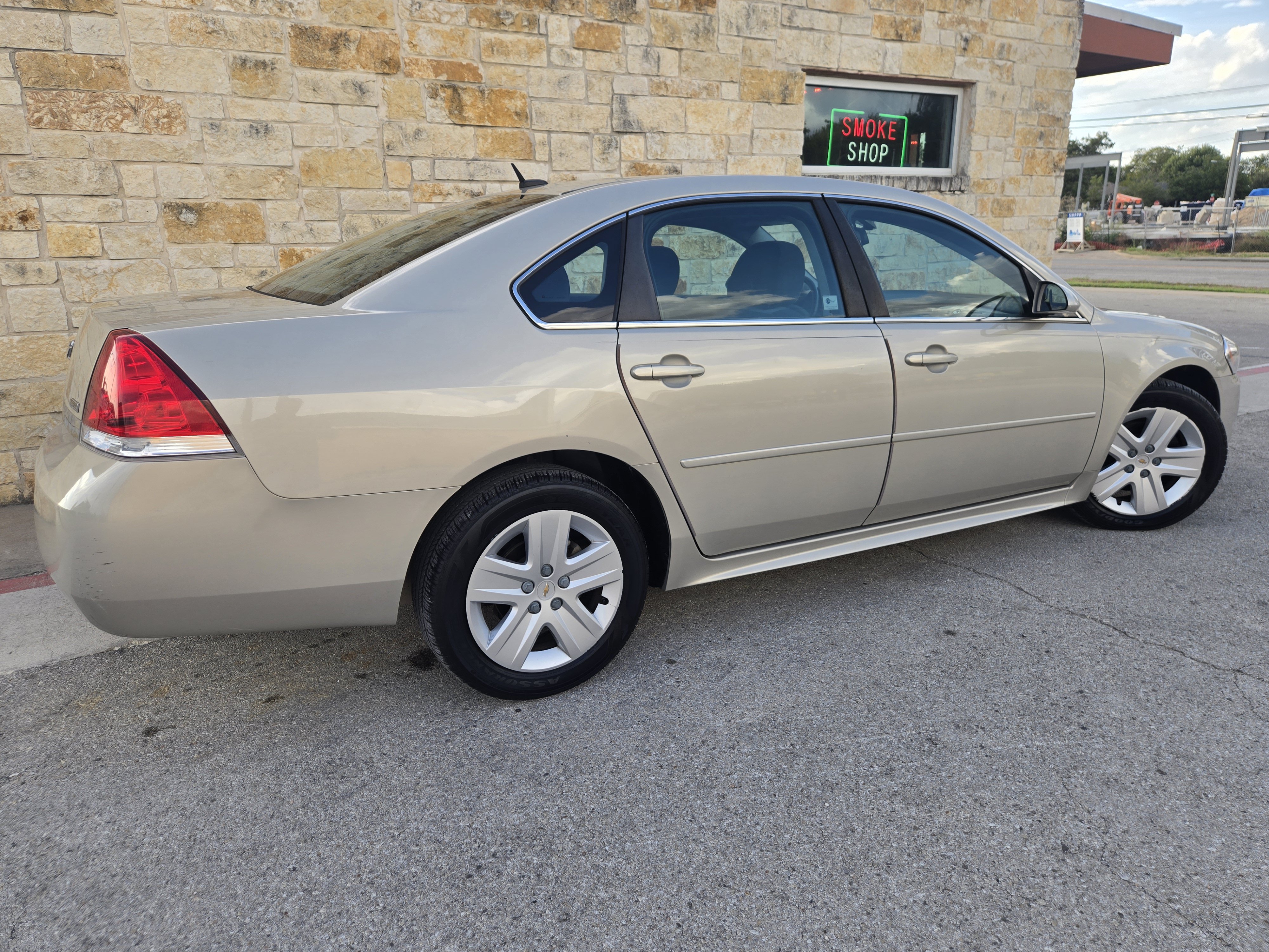 Used 2011 Chevrolet Impala LS FWD image 20