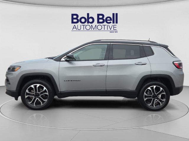 Used 2022 Jeep Compass Limited w/ Sun and Sound Group AWD/4WD image 2