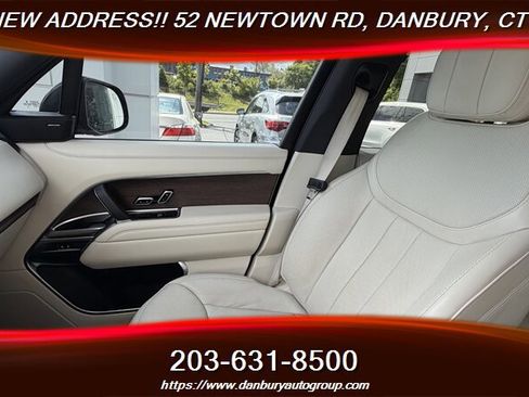 Used 2023 Land Rover Range Rover SE AWD/4WD image 17