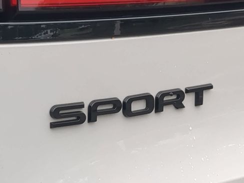 Used 2025 Land Rover Range Rover Sport SE AWD/4WD image 13