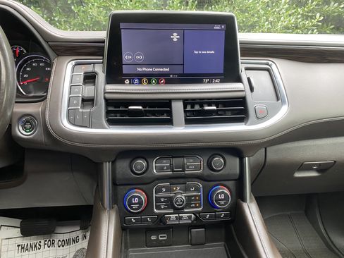 Used 2021 Chevrolet Tahoe Z71 w/ Luxury Package AWD/4WD image 25