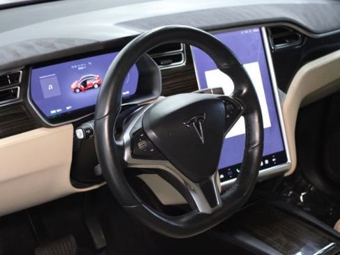 Used 2016 Tesla Model X 90D AWD/4WD image 14