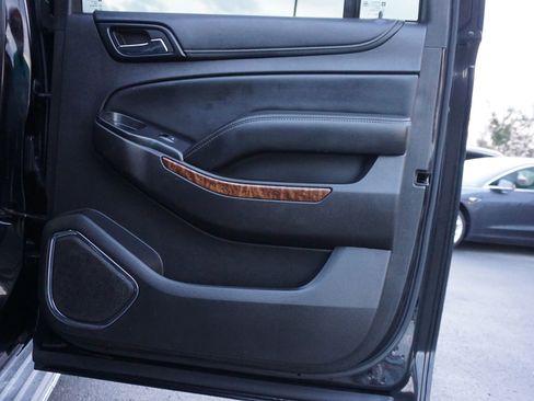 Used 2016 Chevrolet Suburban LTZ image 13