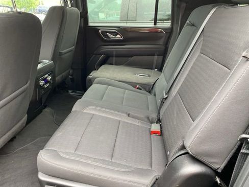 Used 2024 GMC Yukon XL SLE AWD/4WD image 28