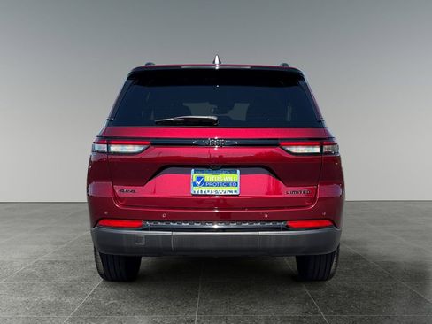 Used 2023 Jeep Grand Cherokee Limited w/ Black Appearance Package image 6