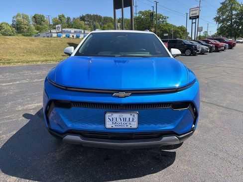 Certified 2024 Chevrolet Equinox EV LT w/ Active Safety Package 3 AWD/4WD image 8