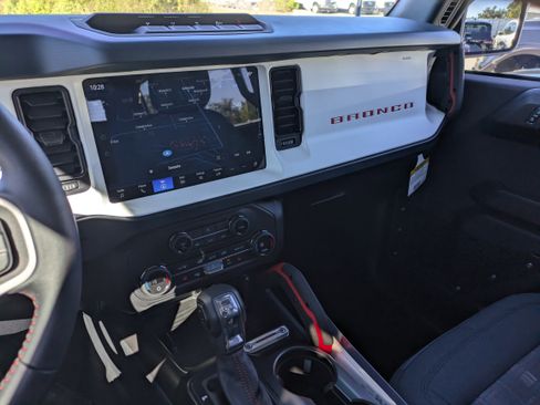 New 2025 Ford Bronco Heritage Edition AWD/4WD image 58