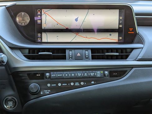 Used 2019 Lexus ES 350 350 w/ Premium Package image 17