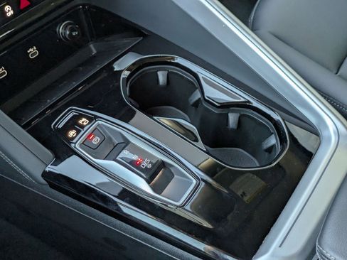 Used 2025 Audi Q5 Premium w/ Convenience Package image 20