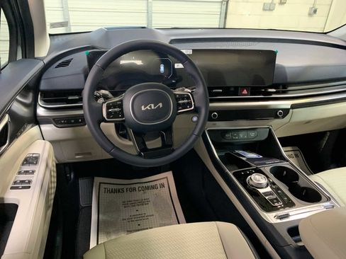 New 2026 Kia Carnival SX Prestige image 4