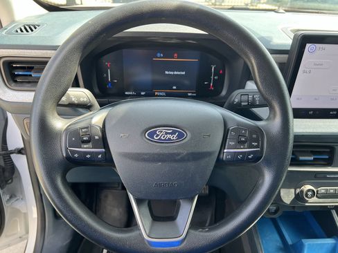 Used 2025 Ford Maverick XLT w/ Equipment Group 301A AWD/4WD image 5